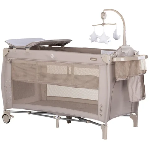 Chipolino Patut Pliabil Bella de la Nastere pana la 15KG Include Saltea de Infasat Carusel si Geanta Transport Latte