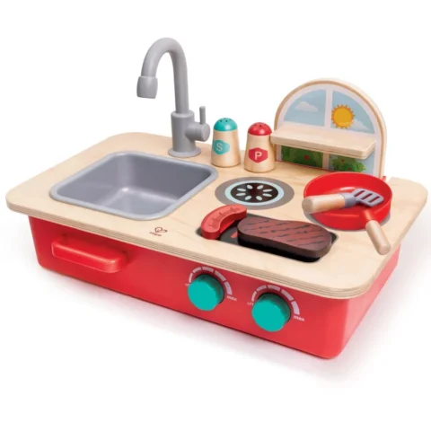 HAPE Jucarie din Lemn Mini bucatarie cu chiuveta 7 piese HAPE Jucarie din Lemn Mini bucatarie cu chiuveta 7 piese